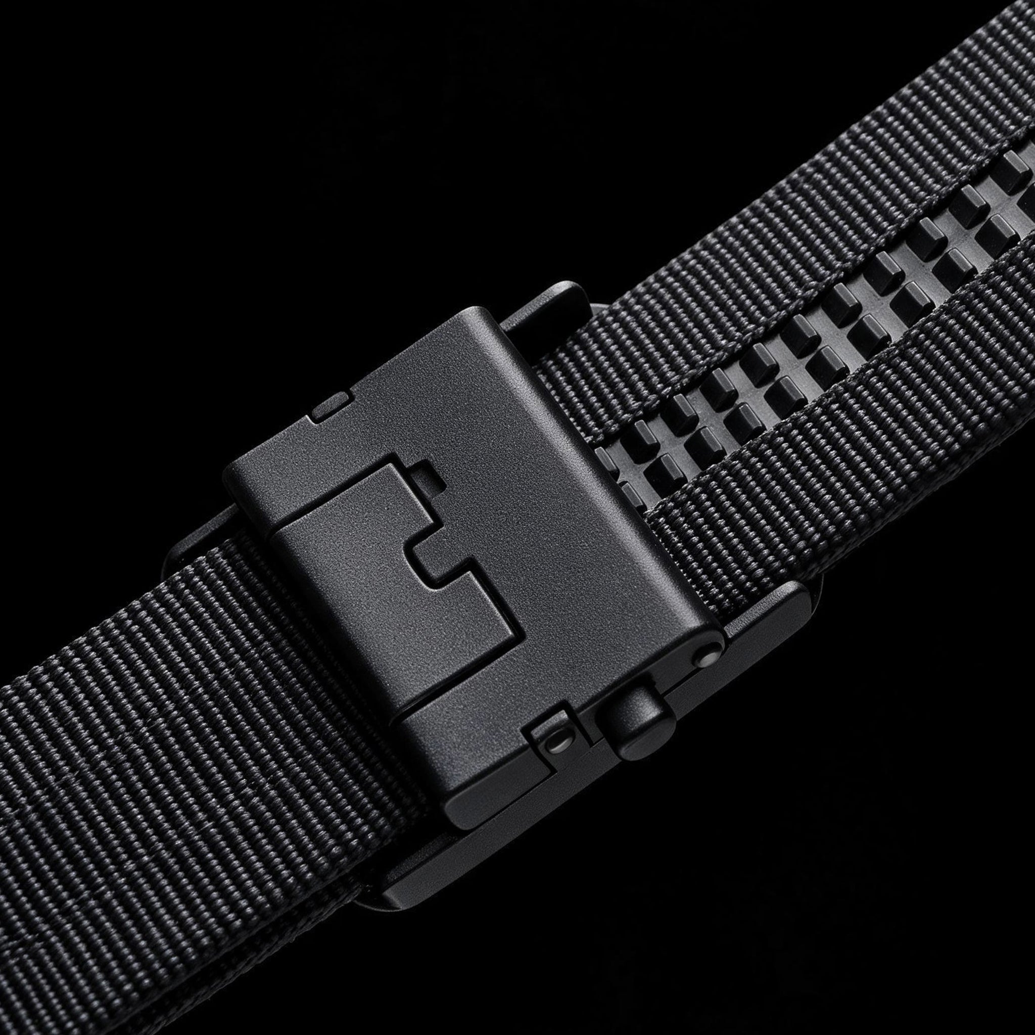 THE OUTDOOR BELT - BLACK